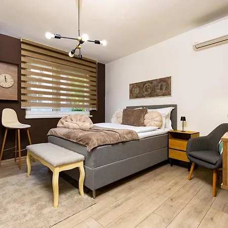 Asparuh 1br In The Great Center شقة